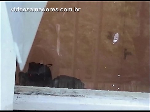 ❤️ Mutum mai katsawa yana kallon budurwarsa tare da wani saurayi, yana yin rikodin bidiyo mai ban tsoro ba tare da damun ma'auratan ba ️❌ Batsa ❌️❤