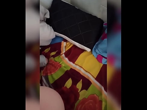 ❤️ Dakina ta zauna a gida ita kadai saboda mijinta ya tafi hutu sai na yi amfani da damar in yi mata fyade na cika mata gindi da nono. ️❌ Batsa ❌️❤